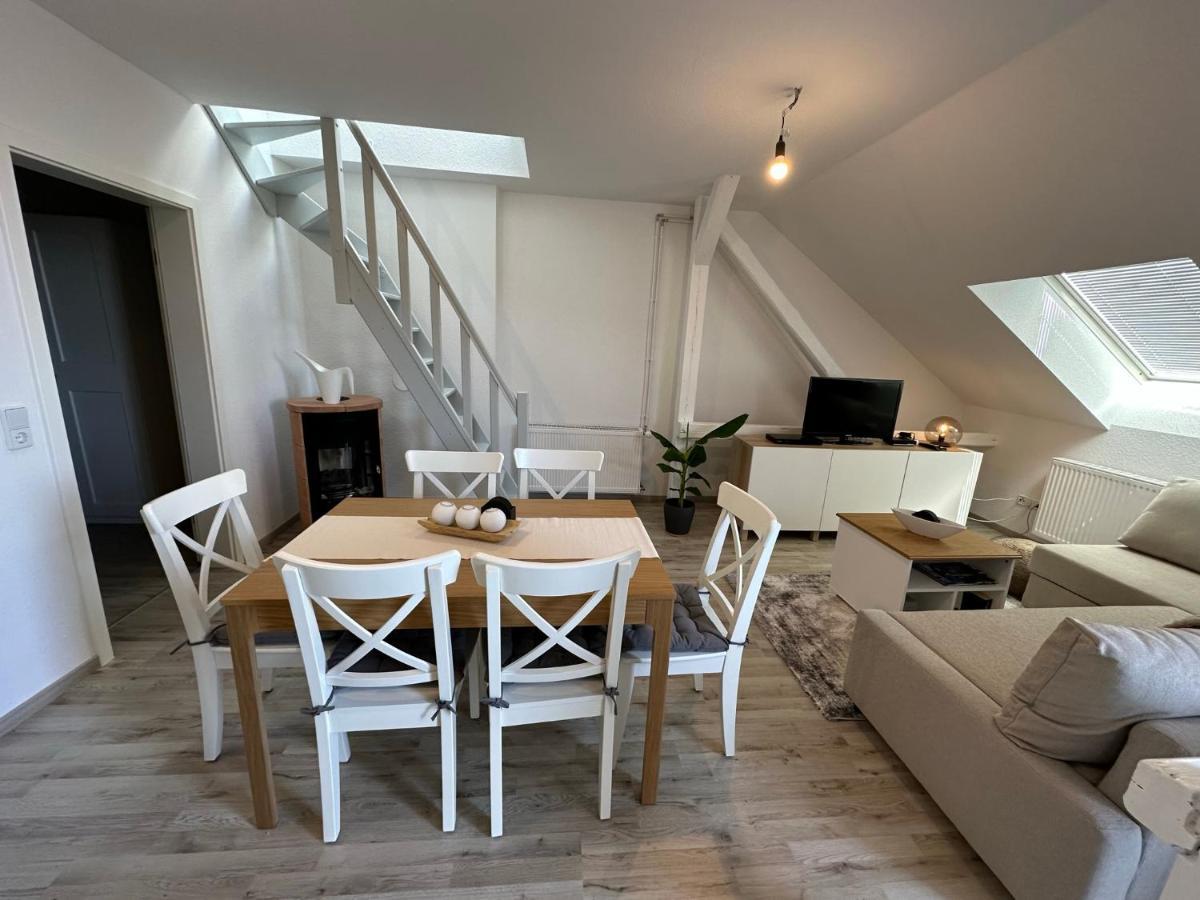 Gemuetliche Neurenovierte Dachgeschosswohnung 에르푸르트 외부 사진