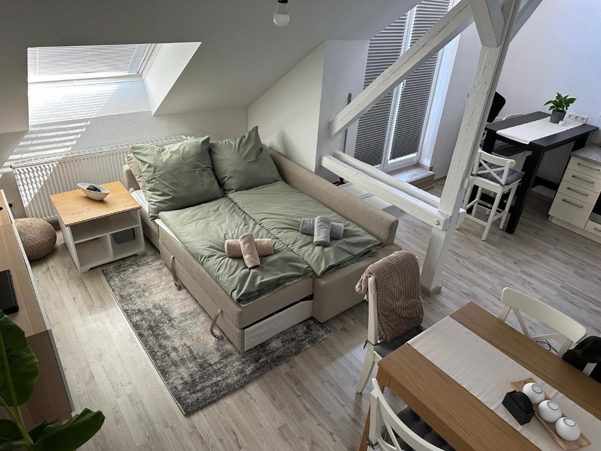 Gemuetliche Neurenovierte Dachgeschosswohnung 에르푸르트 외부 사진