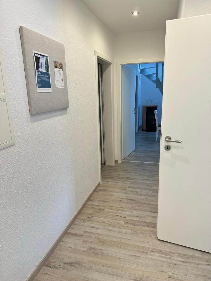 Gemuetliche Neurenovierte Dachgeschosswohnung 에르푸르트 외부 사진